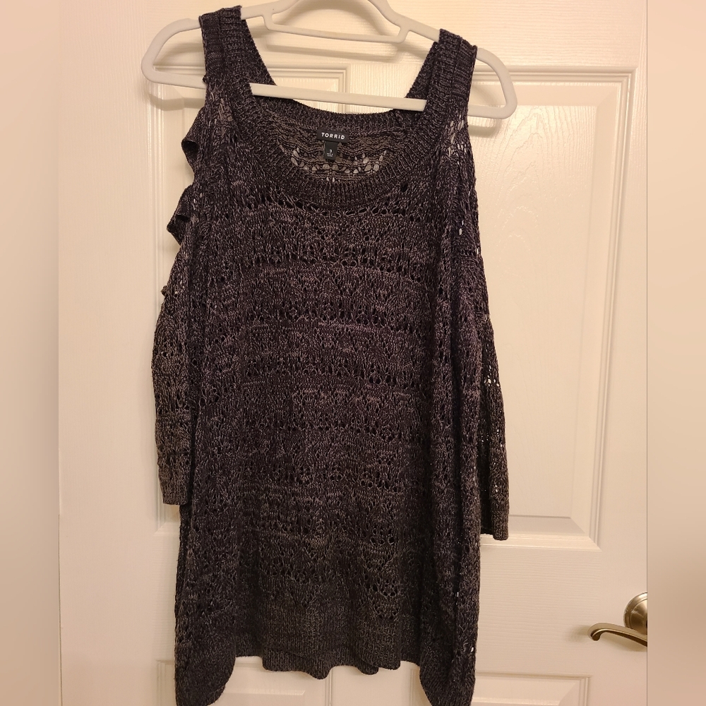 Torrid Grey & Black Knit Lightweight Sweater With Cutouts Plus Size 3